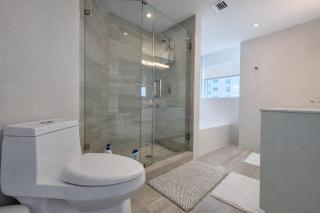 Oceanview Brickell 2-Bed Condo - 4