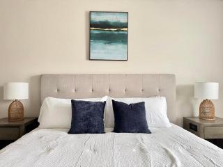 Landing Beautiful 1BD Gym Clubhouse - 1