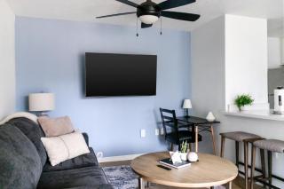 Landing Modern 2BD Game Room Pool - 9