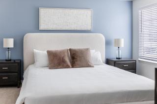 Landing Modern 2BD Game Room Pool - 3