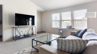 Landing Beautiful 2BD Courtyard Clubhouse - 2