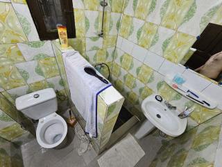 2 bedrooms, living room, Port Bouet - 3