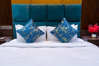 Crystal Heritage Inn - 1