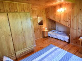 Large holiday home with private garden - 3