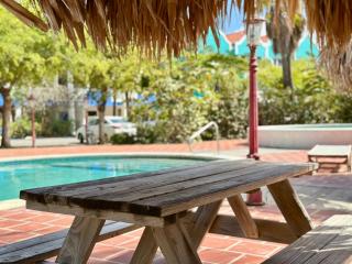 Caribbean Court Loft - Resort View Apartment - 7