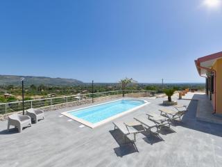Villa with private pool in Floridia - 2