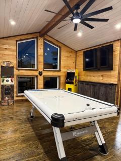 The White Oak Cabin at Cabins of Wolf Pen Gap - 5