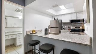 Landing Spectacular Studio in Glendale - 6