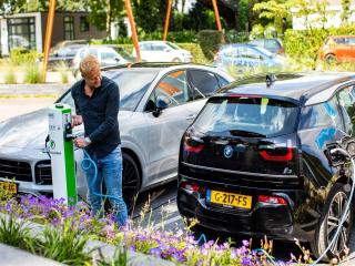 Houseboat in Lathumse Plas for a Couple - 1