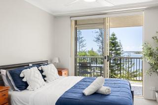 Bayview Beach Holiday Apartments - 6