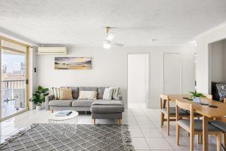 Bayview Beach Holiday Apartments - 1