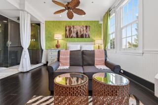 ORCHID SUITES - Historic Palm Beach Hotel Condominium - 1