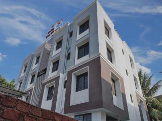 Collection O Eon Inn Near Pune Airport - 0