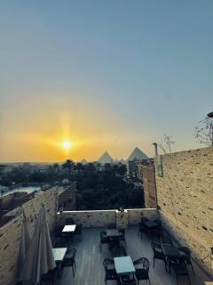 pyramids fort& free pick up shuttel - 8