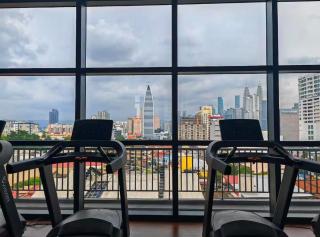 Chambers KL Studio Pool View Near Sunway Putra Mall Netflix WiFi - 5