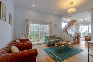 ELIVAAS Ivory Ridge 9 BHK Cliffside Villa with Picturesque View - 9