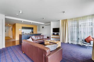 Queenstown Lakefront & Beach, Mountain Views, 3BRs 3Baths - 4