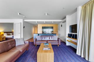 Queenstown Lakefront & Beach, Mountain Views, 3BRs 3Baths - 1