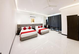 The Grand Moon River Hotel - 4