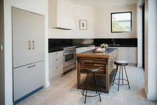 Blacksmith House on Main - 4