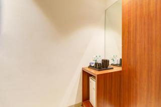 Boutique Hotel NH Suites Near Terminal 2,3 Delhi Airport With free Airport Pickup - 1