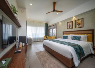 Hill Seasons Resorts and SPA - 9