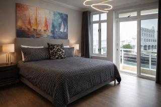 Luxury Oceanfront Apartment - 1