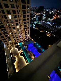 Cosy spacious1BR with pool,gym,kingbed at yaya center - 9