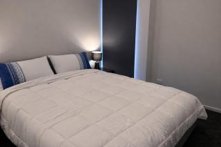 Bright 2BR Apartment at Jacks Point Golf Course With Mountain Views - 2