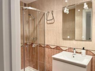 Beach Apartment Sea Views with Swimming Pool - 4