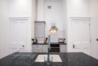 The Morton at Fifty Two - 4