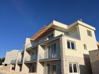 Apartments Mariner with heated pool - 7