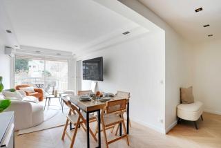 Charming Apt with AC & balcony - 3