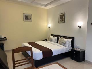 Home in the Hills, Resort & Restaurant - 1