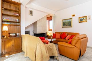200m From the Sea, Villa with Garden, Pet Friendly - 9