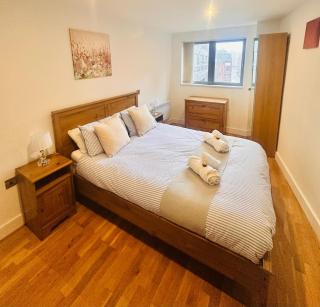 Stylish 2BR Apt - 4 Guests - Northern Quarter - 6