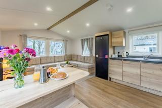 5 & 6 Manor Park - 3 Bedroom - Sea views nearby - 4