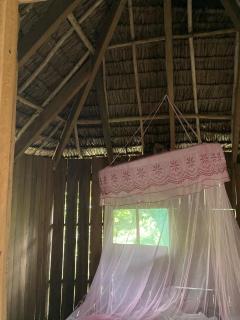 Yasur Backpackers Bungalow & Tree House - 9