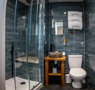 The Oakwood Hotel - 8