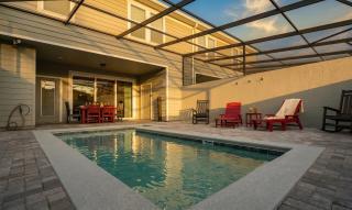 Family-Friendly 5BR with BBQ & Resort Perks - 0