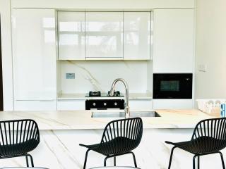 Stunning 2BR Villa in Danah Bay with Private Beach - 1