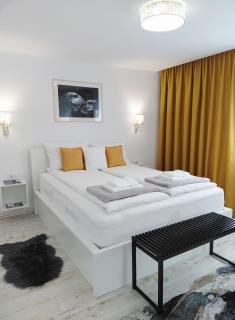 KM Art Apartman - 0