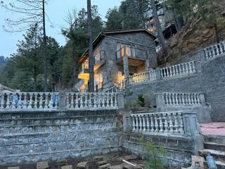 Haven Lodge Khaira Gali by Haven Holiday Homes - 3BR Private Home with Lawn, BBQ, Fireplace - 8