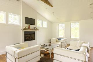 Private Family Cottage 3BR 2 BATH - 2 min to TIEC The Orange Door - 2