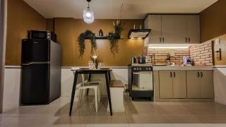 Hunter's Stylish 2BR Suite with Full Kitchen near SM North EDSA - 4