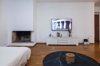 Bright Minimal 2 Bd Apt in Marousi - 1