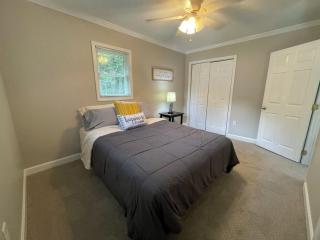 Great location! Creekside Home near Mountain City, Laurel Bloomery, Damascus - 2