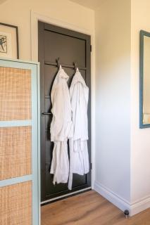 Peaceful Stylish Entire Apartment - Views, Gardens, Firepit, Balcony - 2