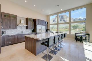 Superstition Mtn Estate! Luxe Pool & Rooftop Deck - 7