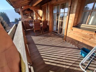 Kitzski, Ski-in-out right next to gondola lift - 1